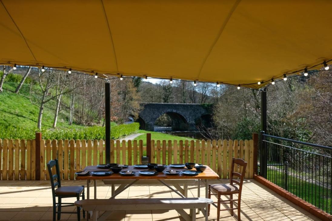 Woodenbridge Hotel エクステリア 写真