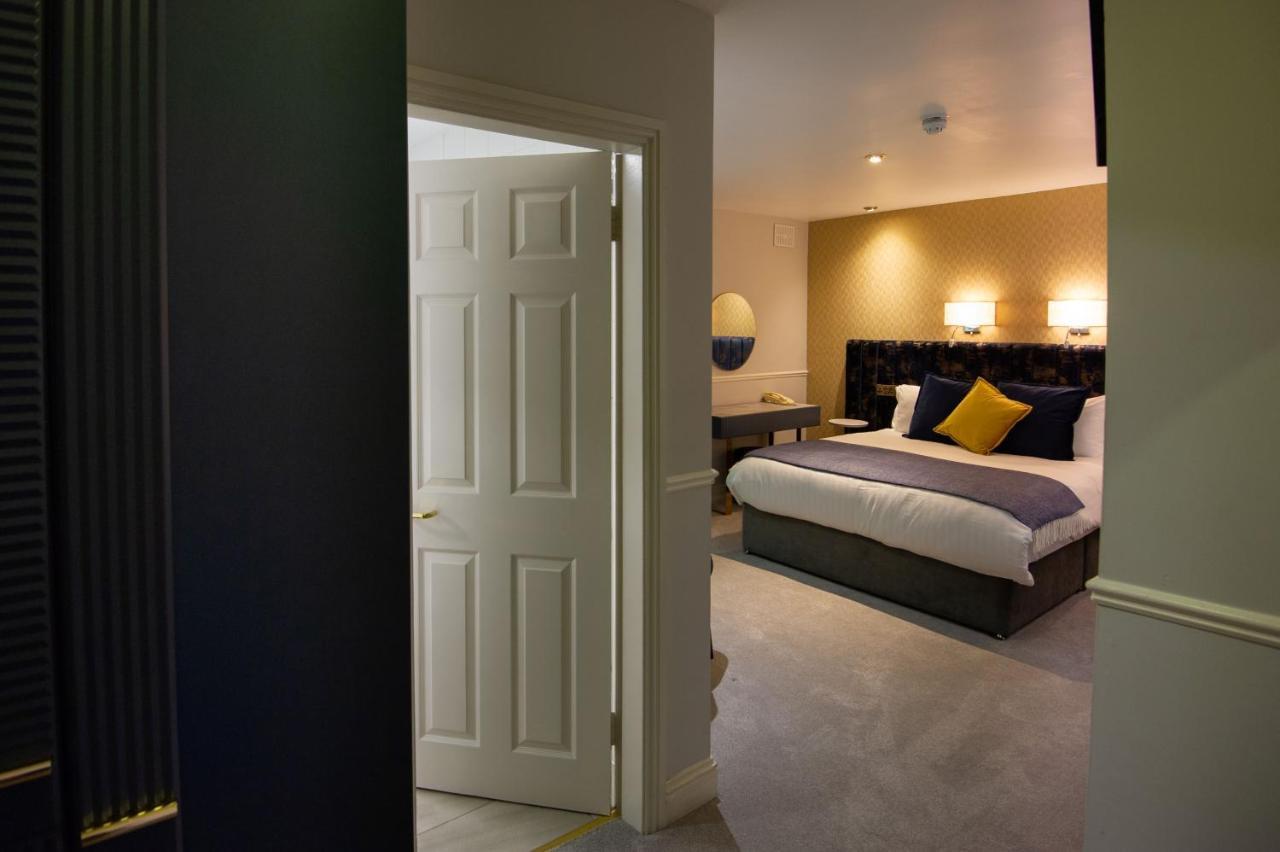 Woodenbridge Hotel エクステリア 写真