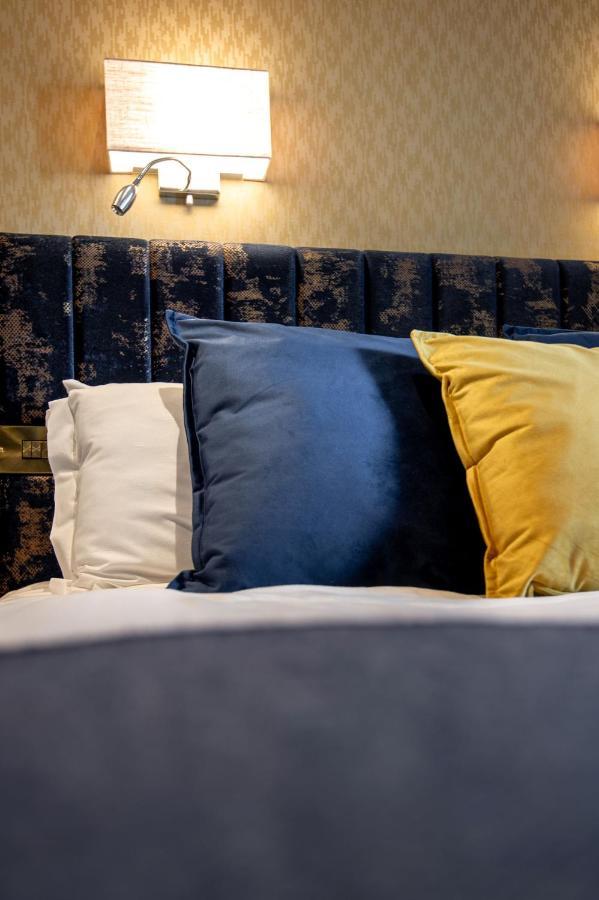 Woodenbridge Hotel エクステリア 写真