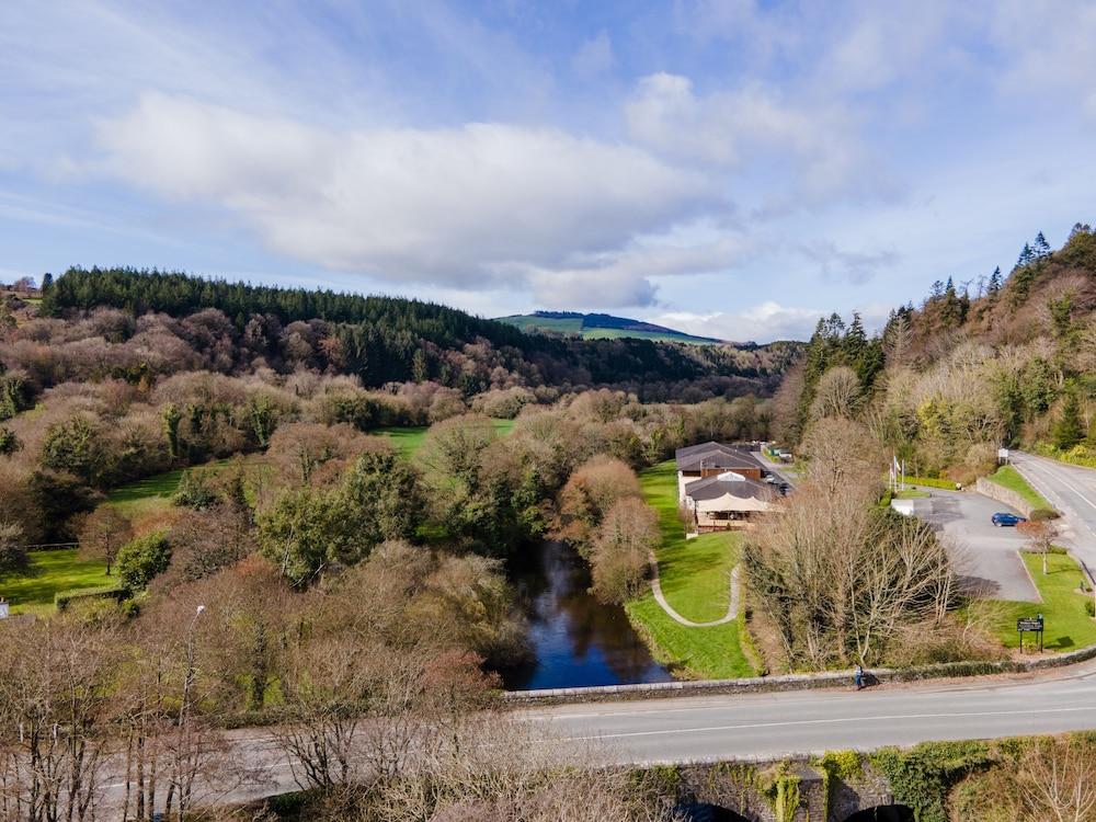 Woodenbridge Hotel エクステリア 写真