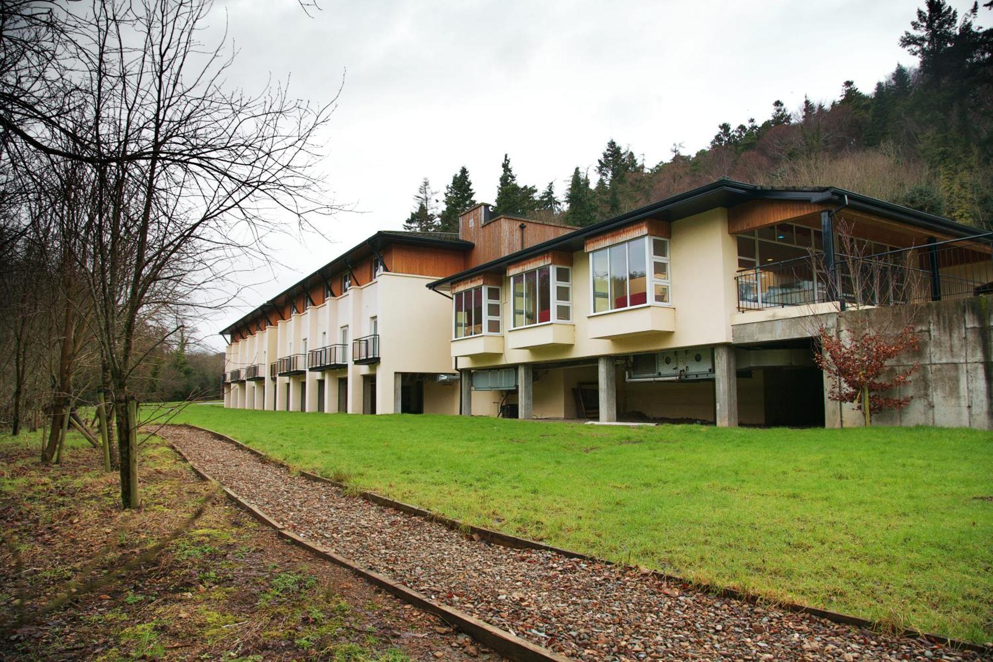 Woodenbridge Hotel エクステリア 写真