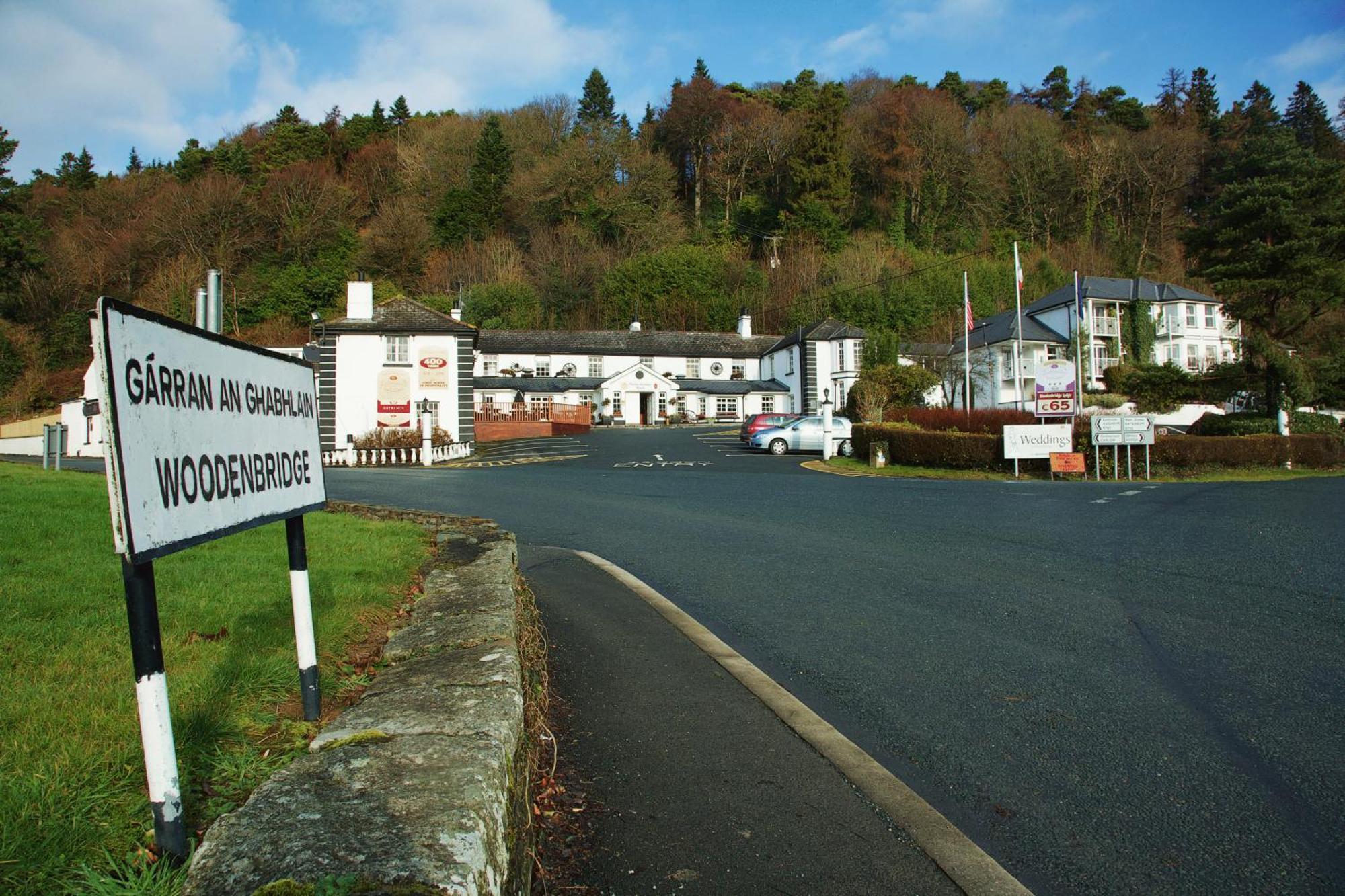 Woodenbridge Hotel エクステリア 写真