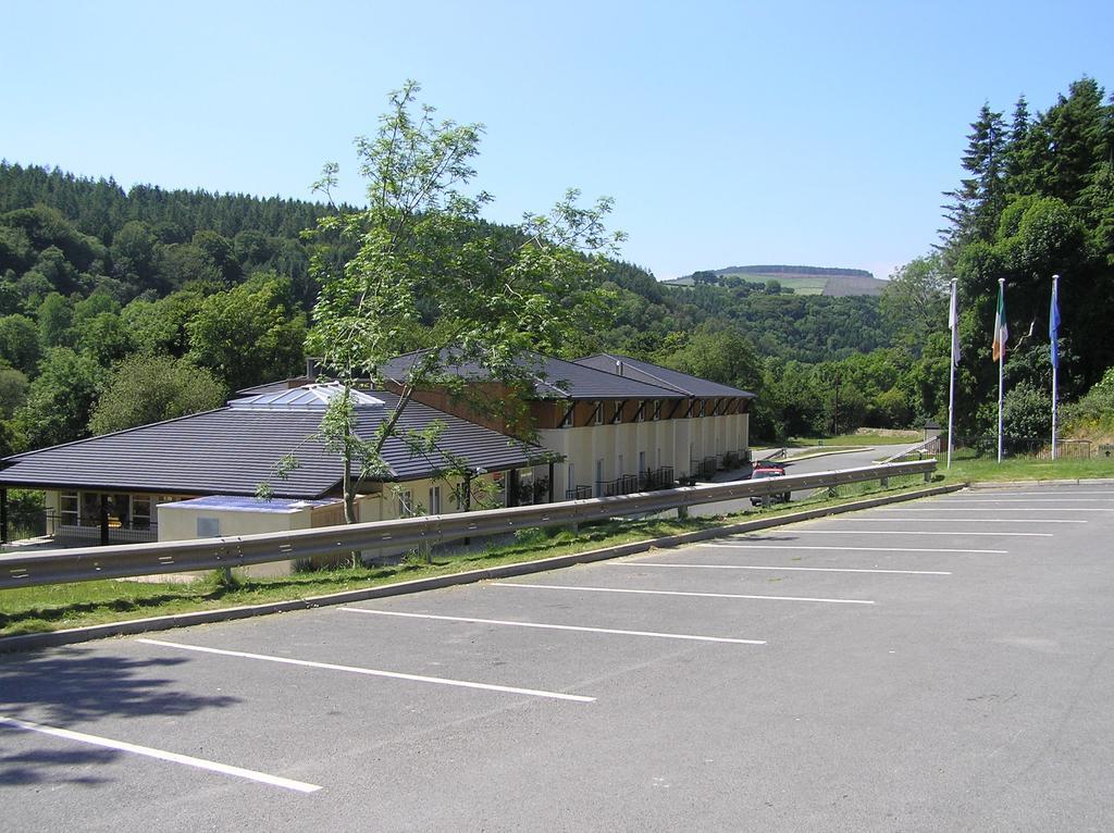 Woodenbridge Hotel エクステリア 写真